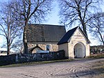 Stiglucka och kyrka från norr