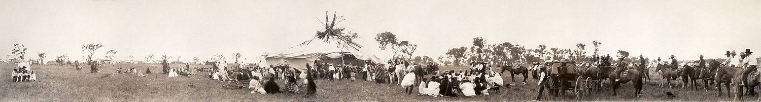 A شايان (قبيلة) Sun Dance gathering, ق. 1909.