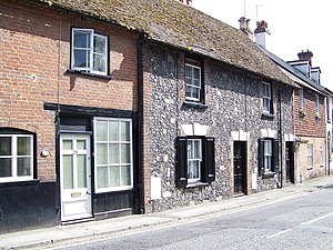 Casas do tipo cottage em Amesbury.