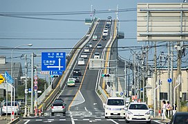 日本江島大橋靠左行駛