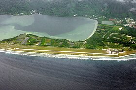 vue aérienne de la piste de Huahine.