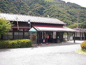 니에카와 역