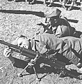 Soldados judeus "The Buffs" em treinamento com a metralhadora Hotchkiss M1909 Benét-Mercié, 1941.