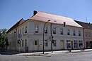 Gasthaus „Berliner Hof“ mit Seitenflügel, zwei Hofgebäuden und Pflasterung