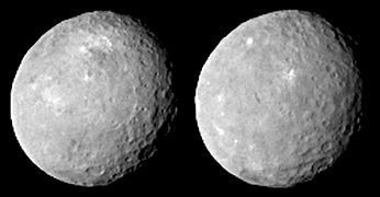 高度84,000 kmから撮影したケレス（2015年2月12日撮影）。この高度ではケレスは満月の半分の大きさに見える。
