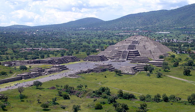 Pirámide de la Luna, Teotihuacán, México