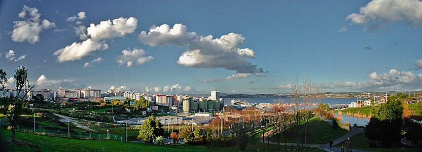 Vista general de la Ría de La Coruña y la zona portuaria.