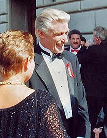 Richard Mulligan at the 1991 Emmy Awards2.jpg