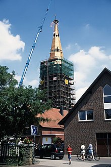 Richtfest des wiederaufgebauten, neugotischen Turms am 20. Juni 1998.
