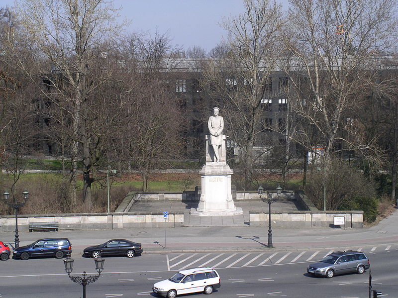 Osmanli Imparatorlugunda Bir General Helmut Karl Bernhardt Graf von Moltke 800px-Siegessäule_View3