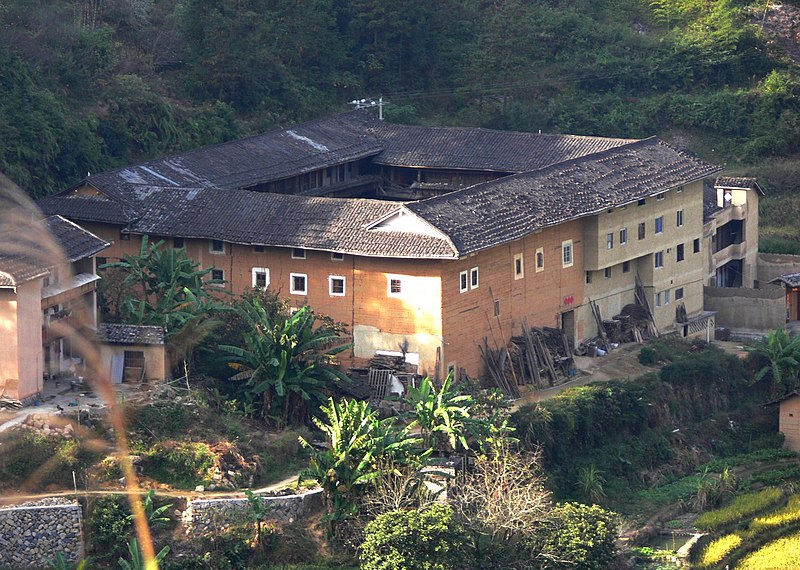 800px-Square_tulou.JPG