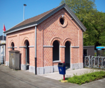 Ancienne annexe qui servait de toilettes et de lampisterie.