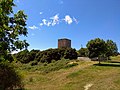 Panorámica con la torre medieval de San Martín de Hoyos