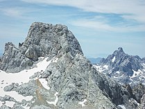 Torrecerredo (2650 m), el techo de la provincia de León, compartido con Asturias