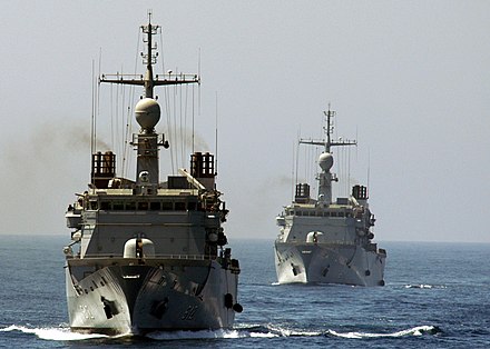 فرقاطات مغربية من فئة فلوريال اثناء مناورات مع البحرية الامريكية Floreal.