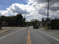 Intersection of NY 43 و NY 150 in West Sand Lake