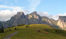 Vue du sud-ouest du sommet depuis Strahlrüfi (Wartau).
