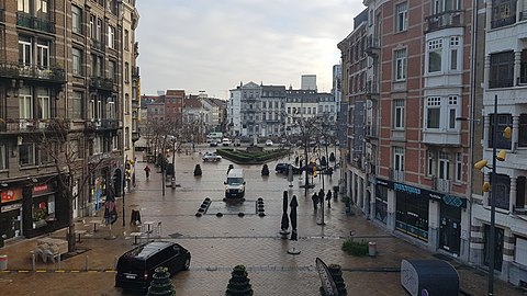 The Square de l'Aviation in 2017, following pedestrianisation