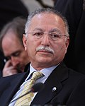 Ekmeleddin İhsanoğlu (1) (altranĉite).jpg