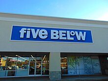 Five Below (Bloomfield, Connecticut) (51688038824).jpg