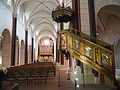 Innenraum mit Renaissance-Kanzel (1581, Hans Seek) und Orgel
