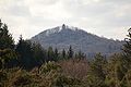 The prominent peak of the Hohe Acht seen from the summit plateau of the Raßberg, Il-Hohe Acht hija l-ogħla muntanja (746.9 m 'il fuq mil-livell tal-baħar (NHN)) fil-muntanji Eifel tal-Ġermanja. Hija tinsab fuq il-konfini bejn id-distretti ta' Ahrweiler u Mayen-Koblenz fir-Rhineland-Palatinate.