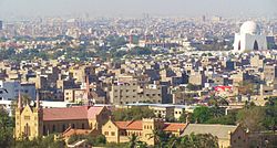 Karachi vista dal roof garden dell'Avari Hotel