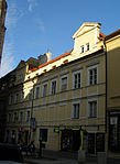 Městský_dům_U_Bílé_svíce_(Staré_Město),_Praha_1,_Jilská_8,_Staré_Město.JPG