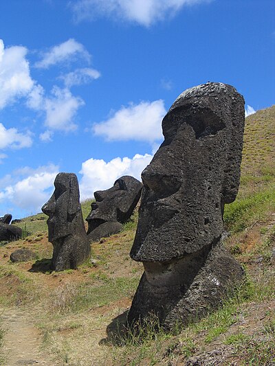 Moai in die Rapa Nui-nasionale park op Paaseiland, Chili.