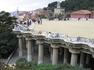 Vista da parte sul da praça oval e da sala hipostila