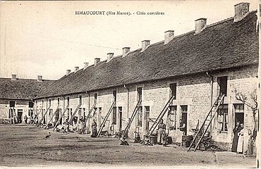 La cité ouvrière des forges vers 1910.