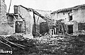 Ruine d'une ferme de Nauroy avec un puits dans la cour (photographie allemande)