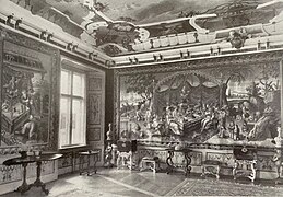 Antechambre in the royal apartment