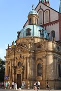 Catedral de Wurzburgo con la adyacente capilla funeraria de los Schönborn