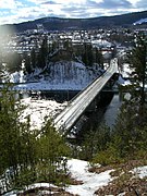 L'entrée nord de Sollefteå, traversant l'Ångermanälven