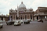 Piazza San Pietro nel 1968.