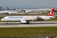 Turkish Airlines (The Year of Troy Livery), TC-JTP, Airbus A321-231 (43482222860).jpg