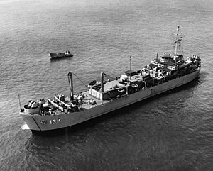 USS Menelaus (ARL-13) у берегов Норфолка, Вирджиния (США), 31 июля 1951 г. (L45-180.04.02) .jpg