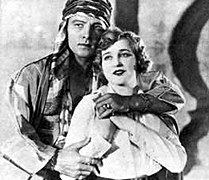 Rodolfo Valentino y Agnes Ayres en The Sheik