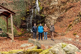 Фотографија пред Пехчевските Водопади