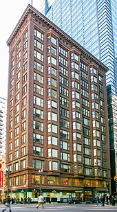 The Chicago Building (1904-05) is a prime example of the Chicago School, displaying both variations of the Chicago window. 2010-03-03 1856x2784 chicago chicago building.jpg