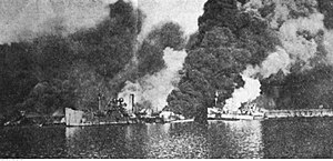 Кораблі союзників горять після німецької атака на Барі