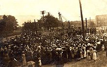 Groundbreaking ceremony in 1913 Bayridgehighschool1914.jpg