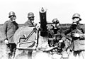 Deutsche Soldaten mit 3,7-cm-Flak Maxim M14