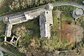 Vue aérienne du château, sur laquelle on peut voir les traces des parties détruites, ainsi que le plan global