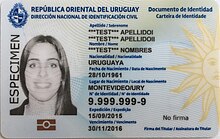 Frente de la cédula de identidad electrónica de Uruguay