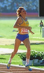 Doina Melinte (Foto: 1984), frühere Doina Beșliu, 1984 Olympiasiegerin über 800 Meter und Olympiazweite über 1500 Meter, gab hier das Finalrennen auf