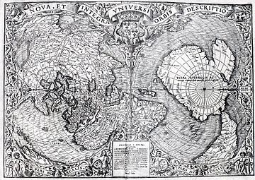 Oronce Fine: dvojitá mapa světa ve tvaru srdce nejprve 1531. Na této mapě je západní moře poprvé označeno jako Mare Magellanicum a je označen Magellanský průliv.