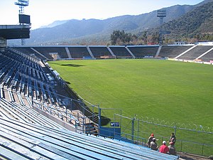 Blick hinein in das Stadion (Juli 2007)