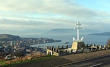 Monument des forces navales françaises libres surplombant la ville de Gourock (Lyle Hill, Greenock), en Écosse